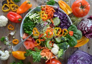 Managing and Reversing Type 2 Diabetes Through Holistic Diet