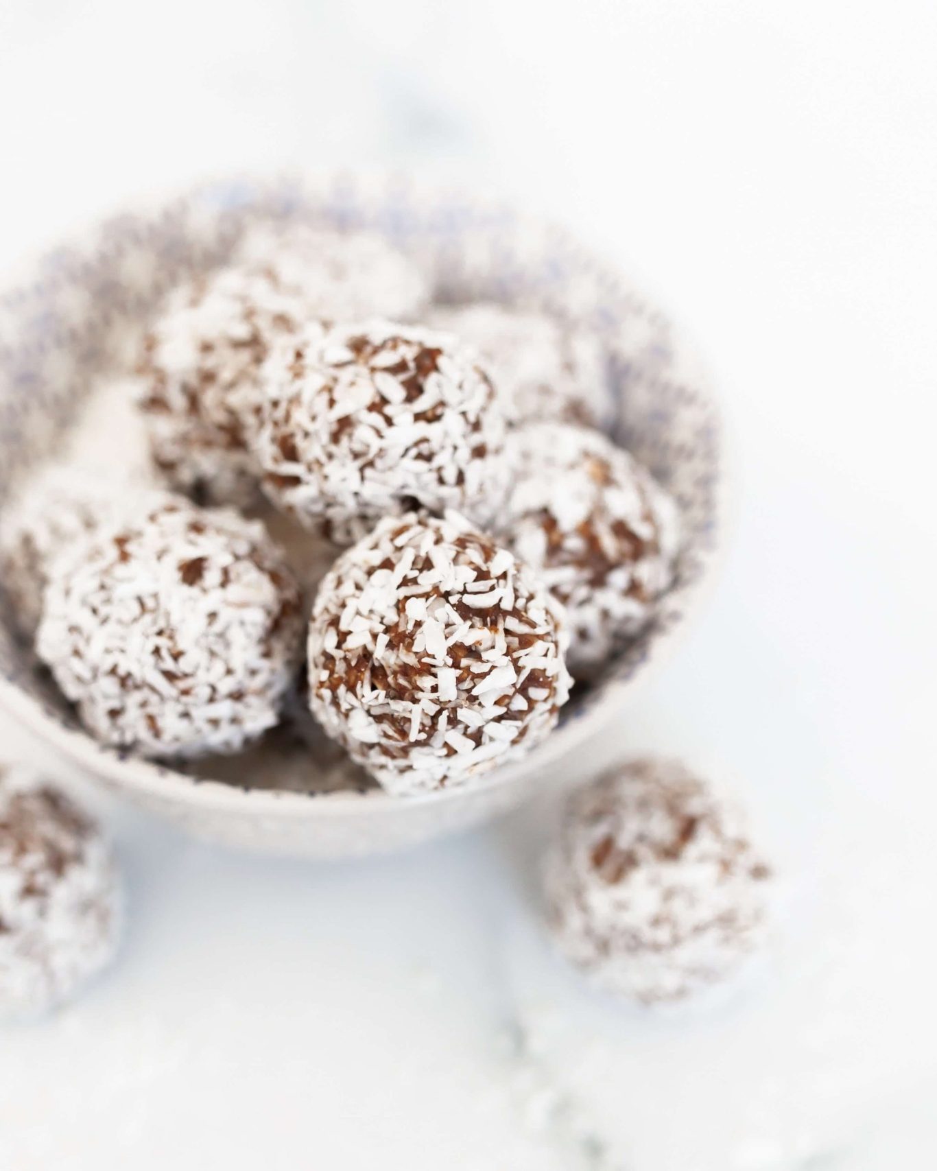 AYURVEDIC SNACK BALLS